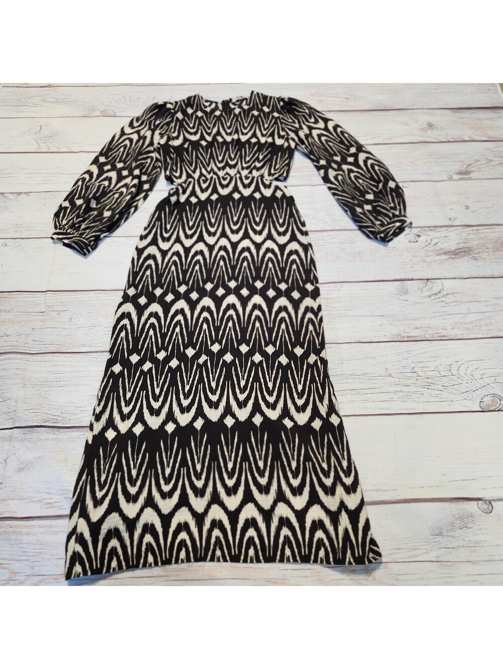 Zara Black and Beige Patterned Long Sleeve Midi Dress Size XS